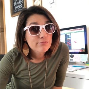 Meet your Posher, Ariel